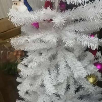 درخت کریسمس سفید